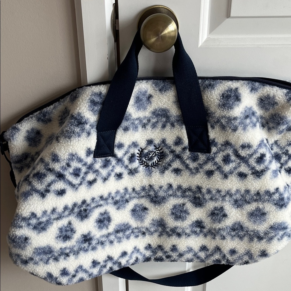 VS PINK Weekender GWP Fair Isle Fuzzy Blue and White Patterned Tote Bag